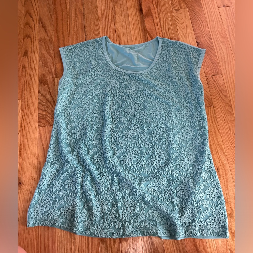 NEW Susan graver lace top
